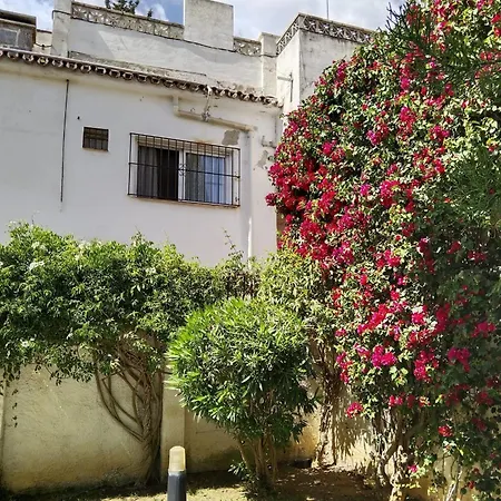 Calle De La Cordera, 3 公寓 *